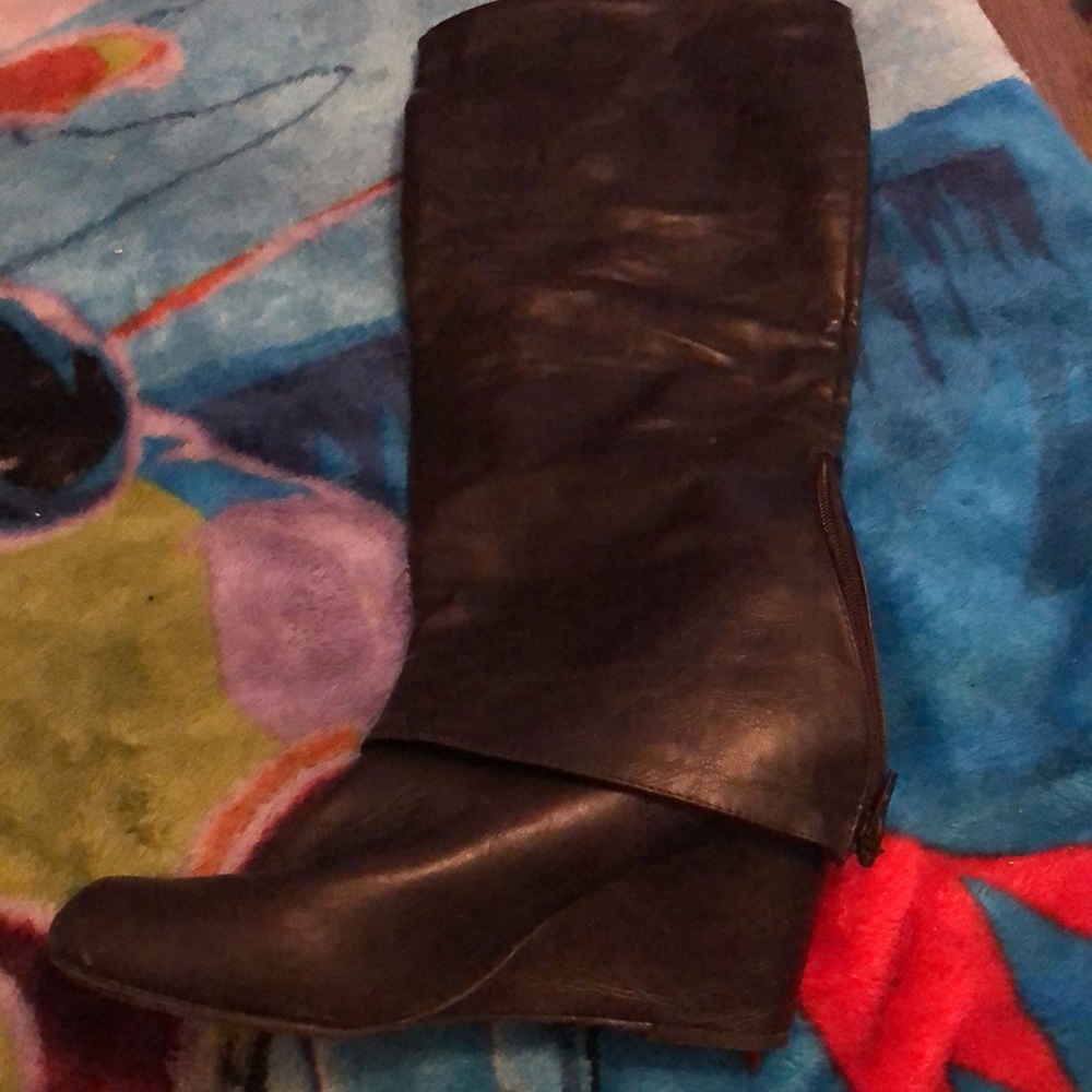 Boots - Picture 2 of 3